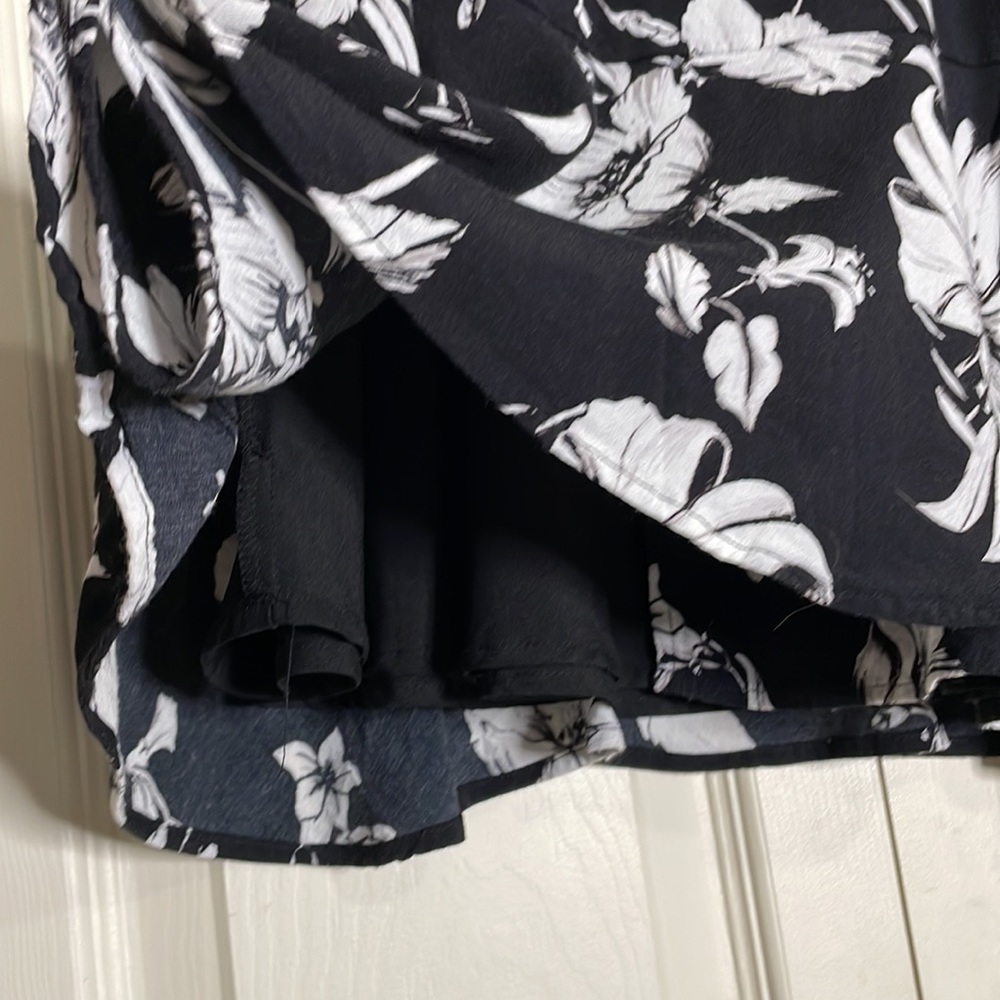 WHBM flounce fitted floral skirt size 0 - Picture 2 of 10